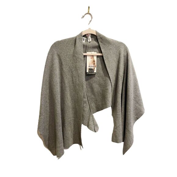 Top It Off The Keyhole Wrap Womens Gray Sweater Shawl OS Open Front Knit NWT - Picture 1 of 9
